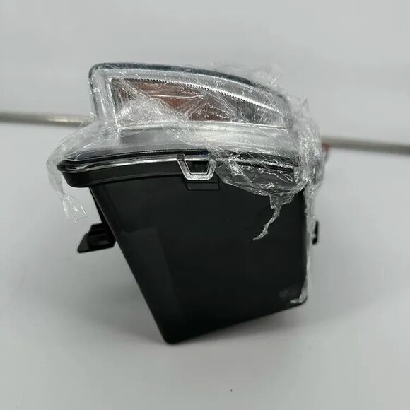 2003-06 Chevrolet Silverado Headlight Assembly Right Passenger Side Chrome Lens - Picture 4 of 11